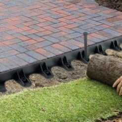 Tuinafboording / Kantopsluiting 4,8 M -Tuin Serie Winkel kantopsluiting tuinafboording 48 m 1484062333 2 600